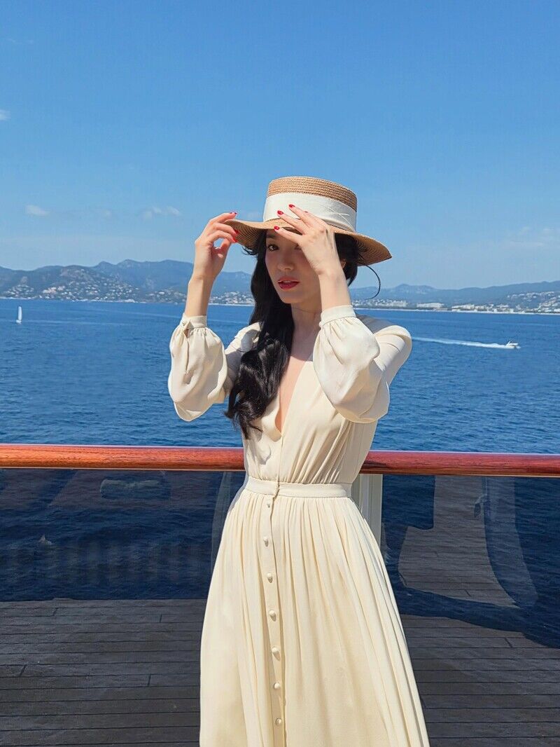 宋慧喬國寶級美貌讓韓網又淪陷！法國行美照兩頂草帽是這品牌，優雅、防曬還能當你度假範本