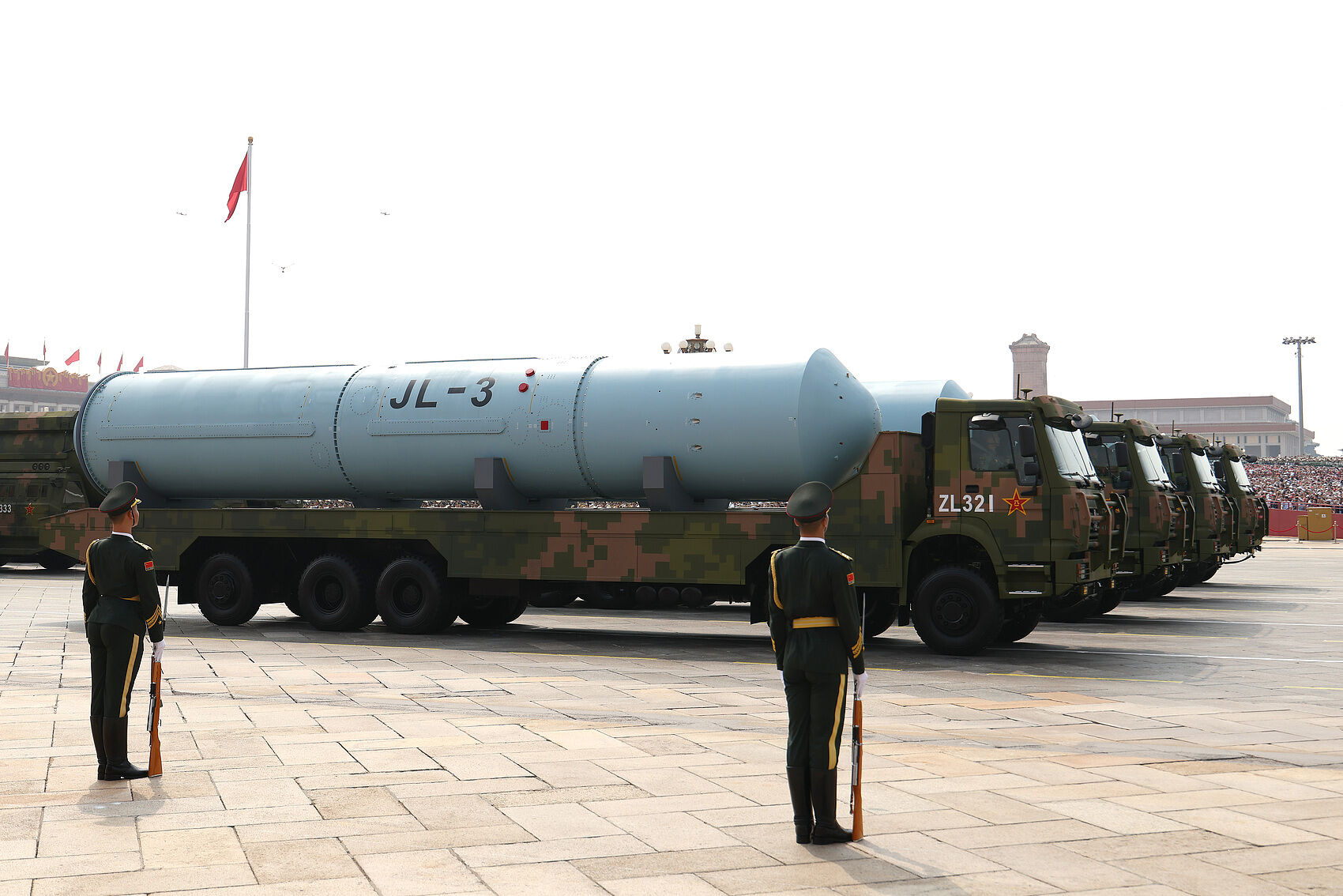 ▲▼ 中国2025年阅兵展示巨浪-3潜射洲际弹道飞弹。(图/VCG)