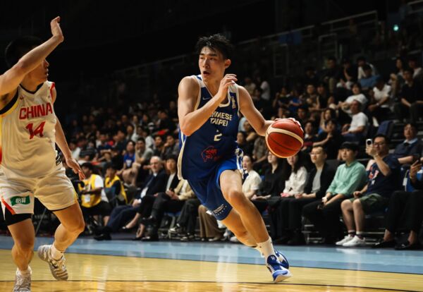 ▲中華男籃陳盈駿、林庭謙、馬建豪，中國男籃楊瀚森。（圖／取自FIBA官網）