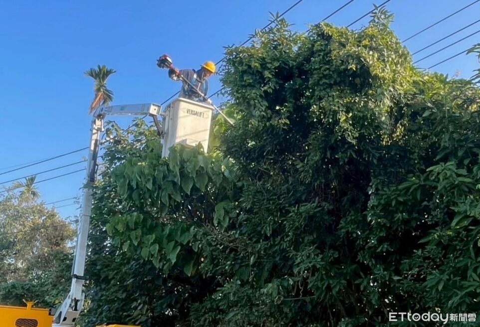 強颱巴威逼近!台電雲林區處全面備戰 搶修人力、機具待命 | ETtoday地方新聞 | ETtoday新聞雲