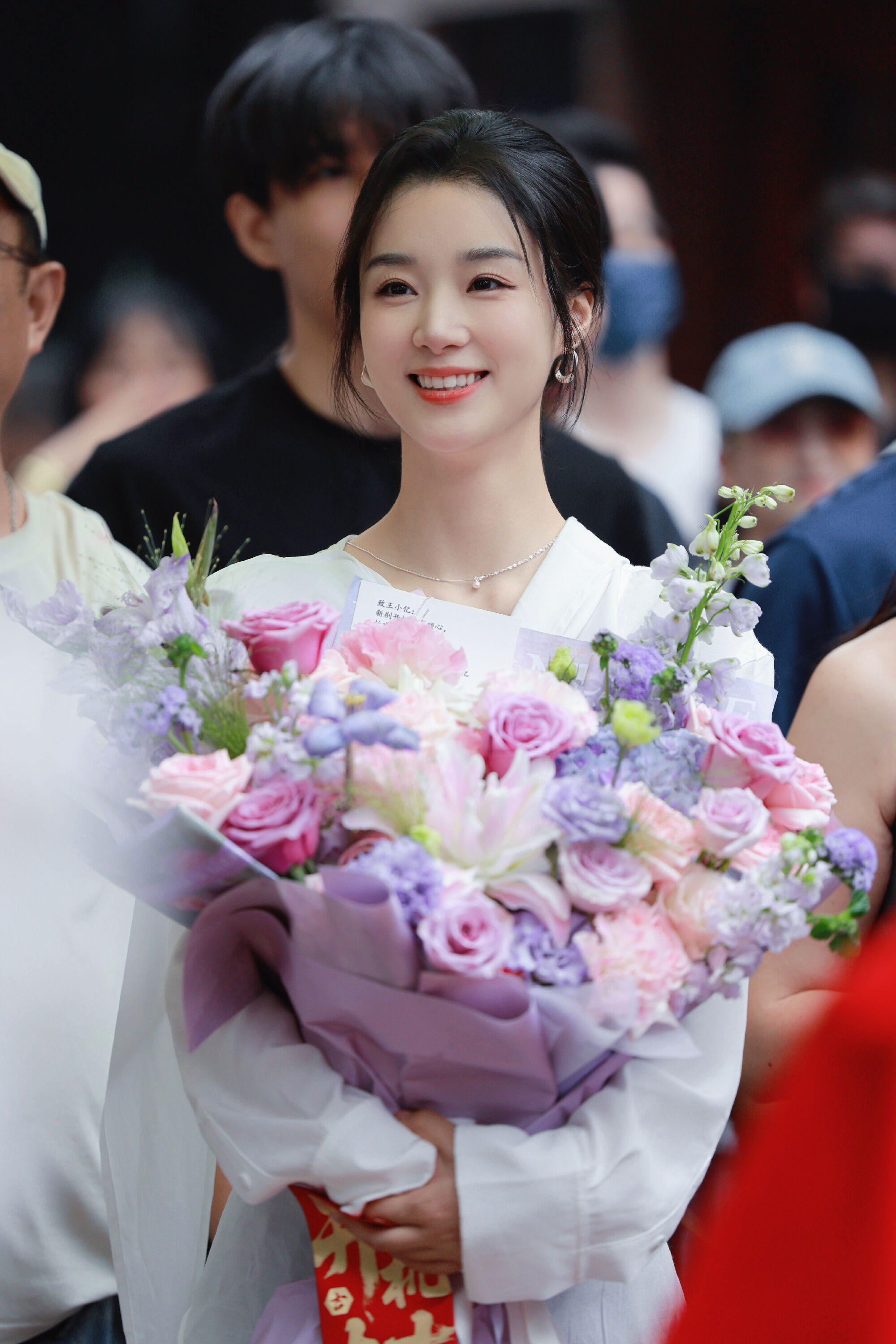 ▲▼才官宣5天!「短劇女王」王小億新劇突喊卡。(圖/翻攝自微博)