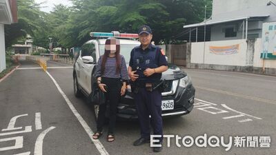 屏東男車禍急送醫！女伴想見他攔不到車好急　警開巡邏車助團聚