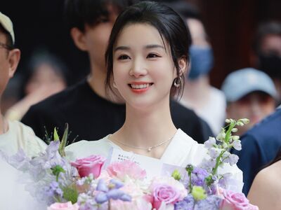才官宣5天!「短劇女王」王小億新劇突喊卡…陸:頂流都沒戲拍了