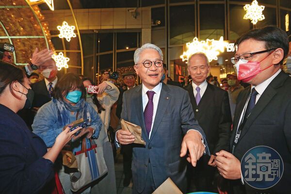 認同董座吳東亮的經營風格，莊文宗長抱台新金作為防禦部位。