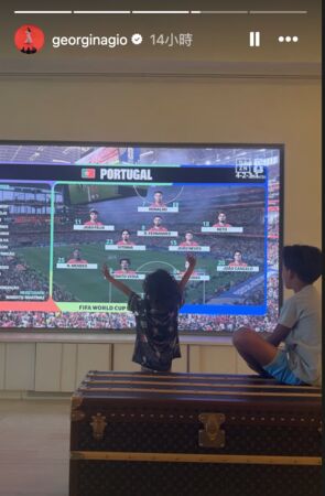 ▲C羅的未婚妻喬治娜和長子「小C羅」。（圖／翻攝自IG）