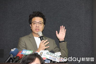 綠議員提案設索資平台　沈伯洋贊成：公開透明減輕公務員負擔