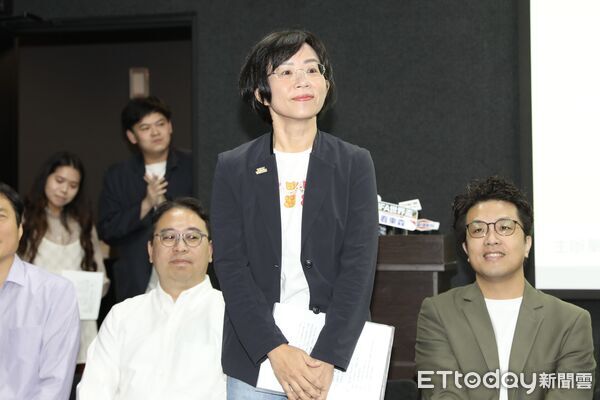 ▲▼ 新北市長參選人 蘇巧慧出席「交通改革 從頭開始」跨縣市共同簽署記者會 。（圖／記者劉耿豪攝）