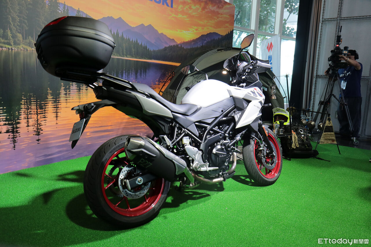 ▲34.8萬起！Suzuki「跨界重機SV-7GX」台灣開賣　同級唯一V雙引擎。（圖／記者張慶輝攝）