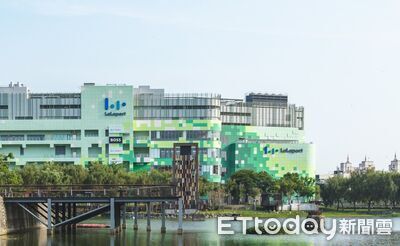 暑假消費戰開打！量販、購物中心祭抽名車、沖繩住宿搶客