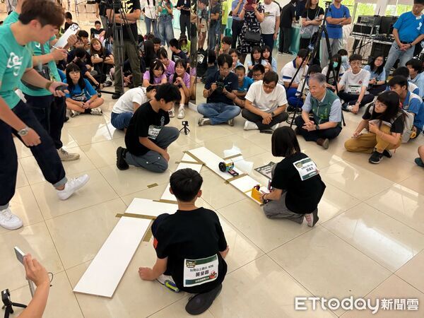 ▲台南市政府教育局攜手關懷台灣文教基金會辦理「第四屆AI Jungle小HERO」跨縣市交流活動，近250位師生參與。（記者林東良翻攝，下同）