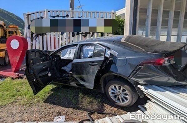 ▲▼屏東枋寮死亡車禍，死者與同車男子是同事關係。（圖／記者陳崑福翻攝）
