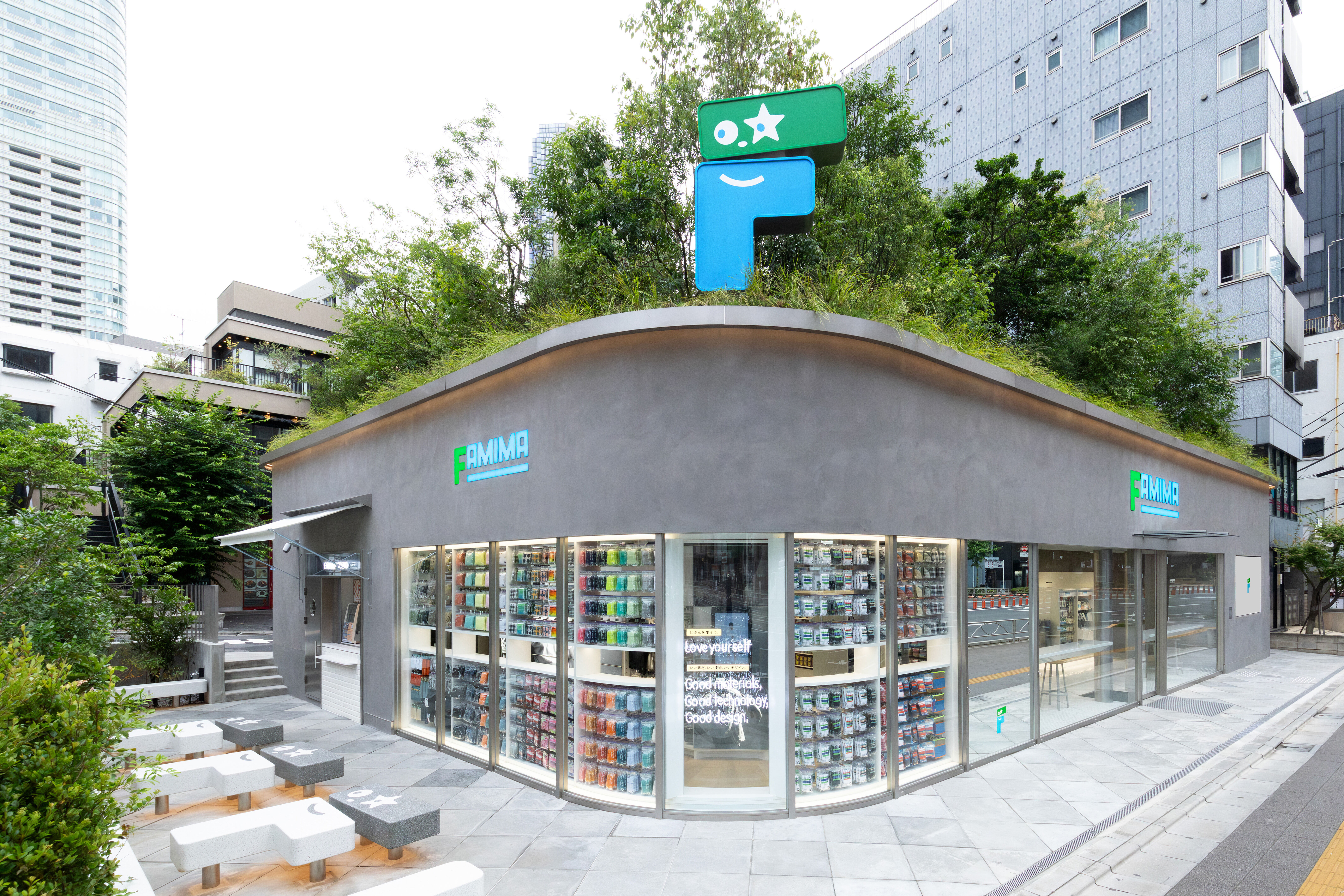 ▲▼日本全家首間旗艦店明東京麻布台開幕。（圖／株式会社ファミリーマート提供）