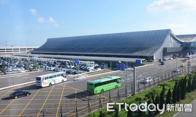 白牌車運將桃機攬客遭攔查 拒檢踩油門害警受傷!和解獲緩刑