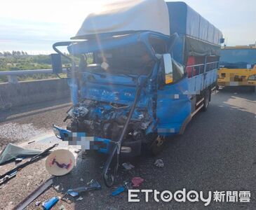 國1南向336.2k小貨車追撞聯結車　64歲駕駛意識不清送醫不治身亡