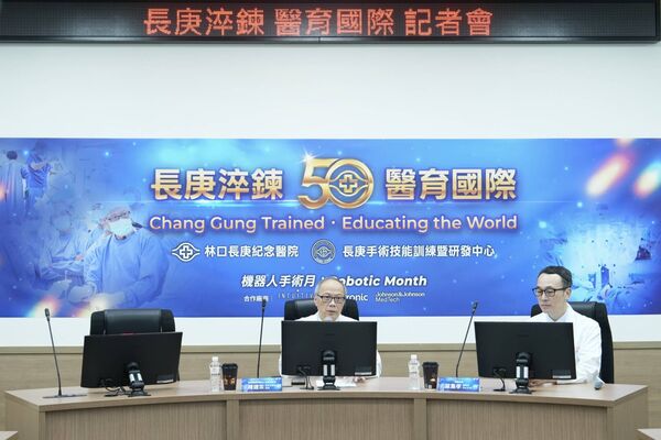 ▲▼陳建宗院長（左）希望透過手術技能訓練暨研發中心培育更多具國際競爭力的外科人才，持續提升病人安全與手術品質。（圖／長庚醫院提供）