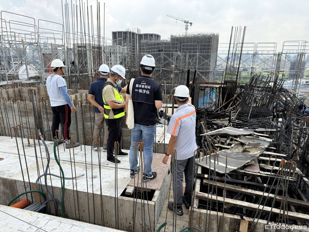 燒到鋼筋變形!台中建案大火被勒停 都發局會勘驚見滿地易燃物 | ETtoday社會新聞 | ETtoday新聞雲