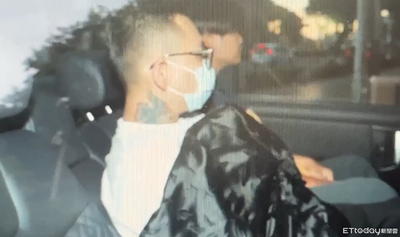 快訊/蹦闆傍晚移送桃檢!被拘提後首度曝光 坐車內不發一語 | ETtoday社會新聞 | ETtoday新聞雲