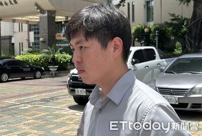 快訊/福懋董事長200萬交保!手插口袋離開地檢 家屬拖行李箱現身