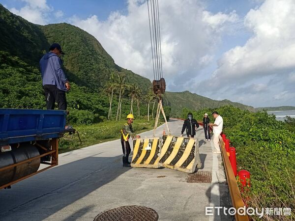 ▲鄉公所封閉龜灣至溫泉聚落路段確保安全。（圖／記者楊晨東翻攝）