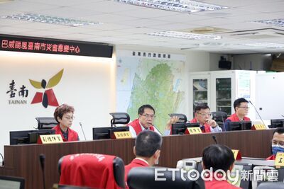 巴威外圍環流狂掃台南!沿海恐飆10級強風 黃偉哲籲別掉以輕心