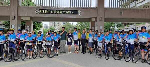 ▲成功環台圓夢，台灣單車天使赴上海再創騎跡