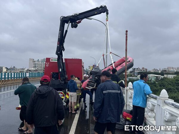 ▲嘉義北港大橋落水事件，33歲科技廠警衛失蹤。（圖／記者翁伊森翻攝）
