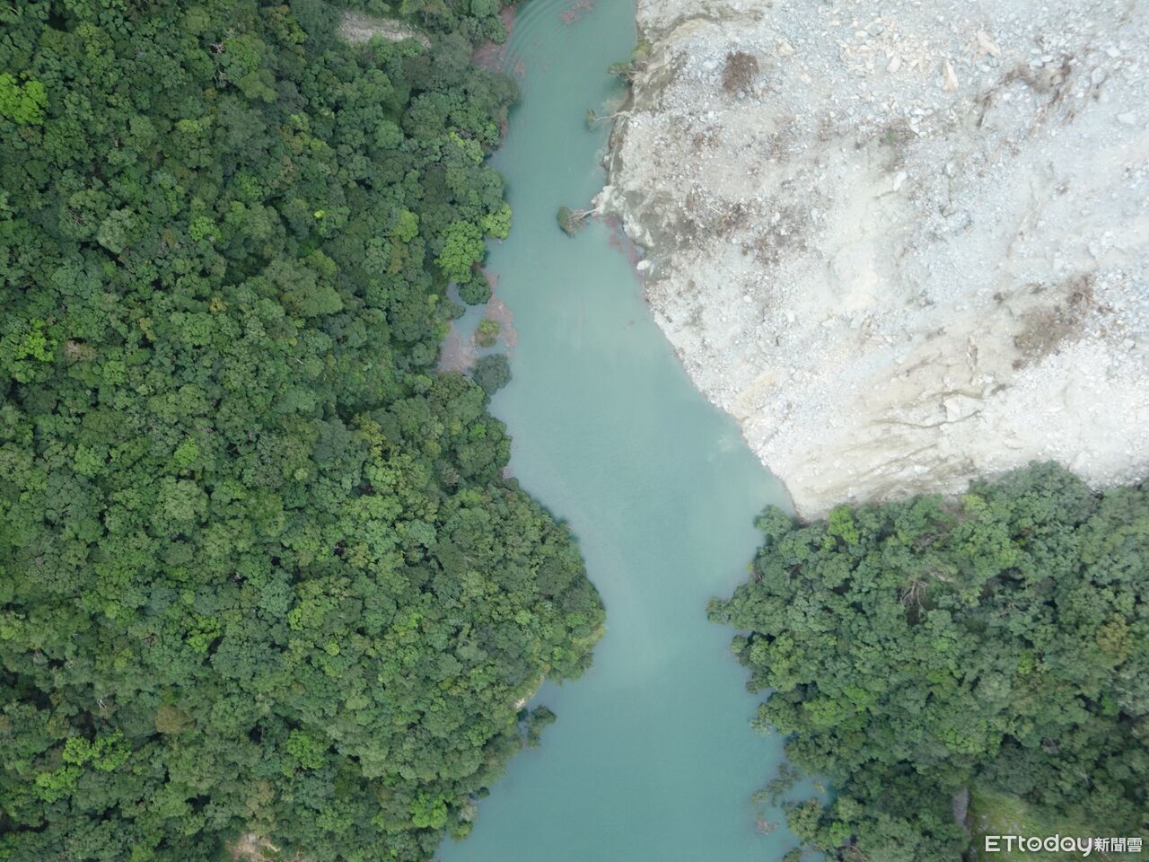 萬里溪堰塞湖最新狀況曝!水位達最大容量75.5% 壩體安全無虞 | ETtoday生活新聞 | ETtoday新聞雲