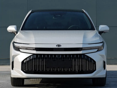 「TOYOTA新房車亮相」空間更大更勝Camry！汽油、油電三種選擇