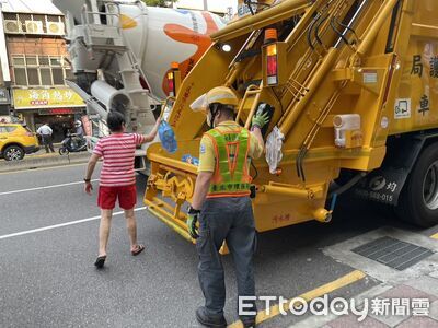 颱風後快清垃圾! 北市、新北環保局明「加班收運」