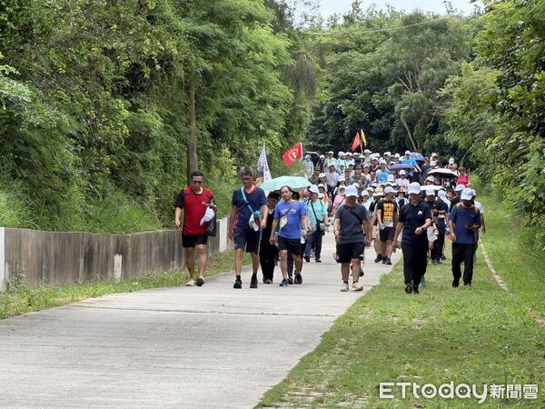 ▲▼ 金門國家公園管理處舉辦「重返前線｜金門戰地行軍體驗」活動 。（圖／記者鄭逢時攝）