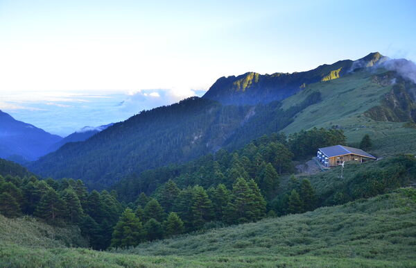 ▲▼奇萊山區新建的「奇萊山屋」已完工、完成驗收，預計於8月起試營運。（圖／國家公園署提供）
