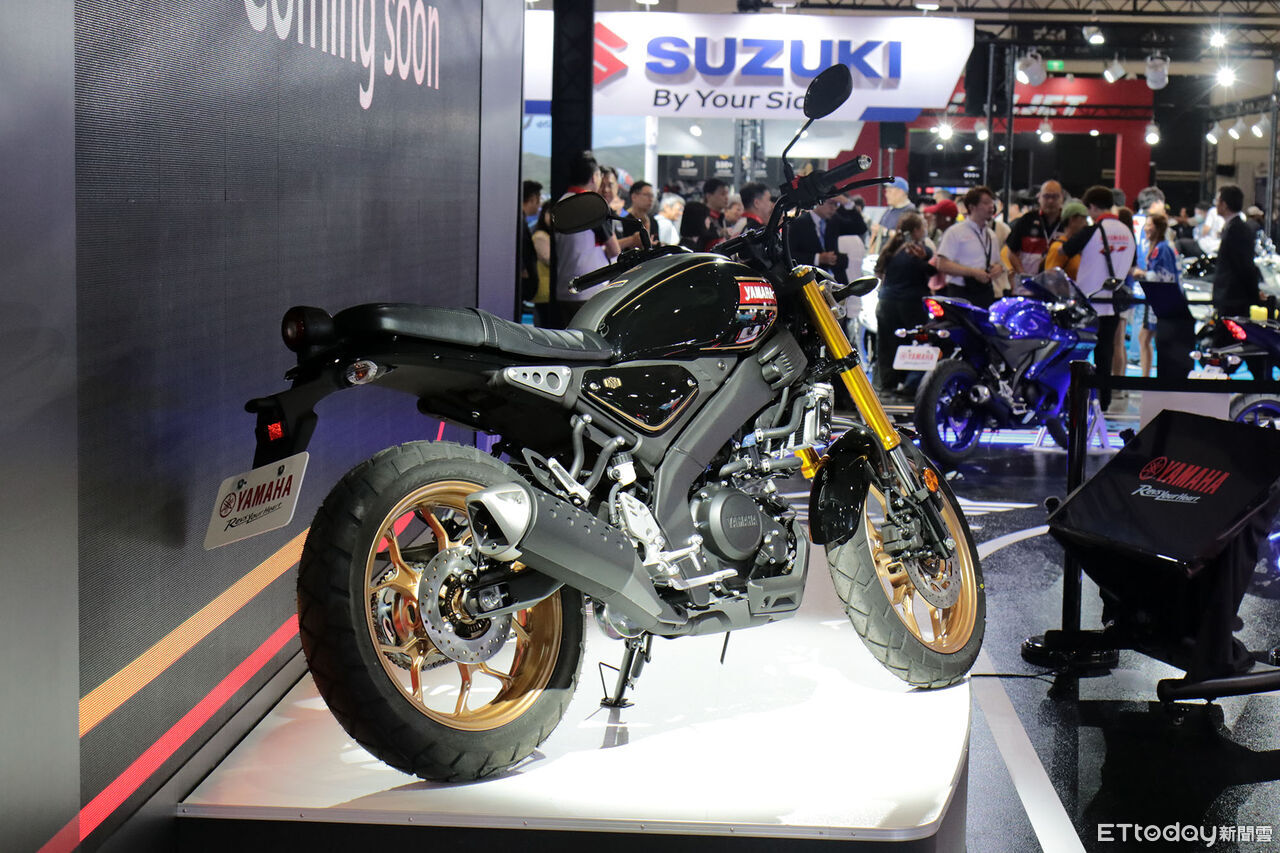 ▲重機展／YAMAHA「R7始祖降臨台灣」！復古白牌檔車XSR155來了。（圖／記者張慶輝攝）