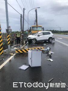 屏東女酒駕撞傷外送員 再擊落165萬元測速桿!警將求償