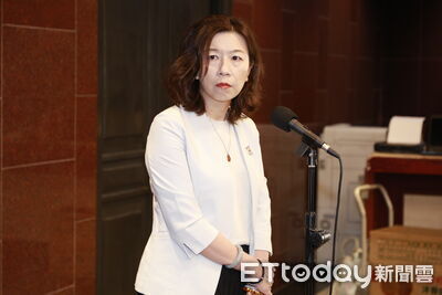 林靜儀嗆黃國昌「我要笑爛」 再拿時序駁台中提修食安法