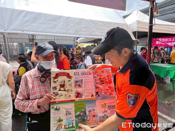 ▲2026台南國際芒果節產地壓軸場「玉井好芒」熱鬧登場，玉井消防分隊進駐活動現場宣導防火及防災安全。（記者林東良翻攝，下同）