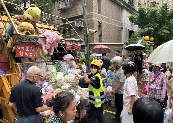 ▲「巴威」過境，桃園動員環保志恢復市容