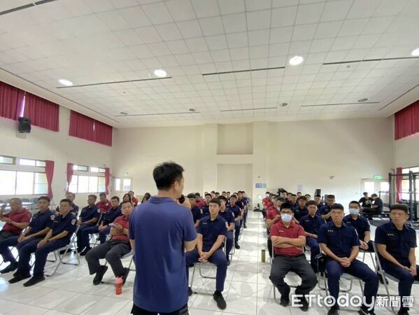 ▲台南市政府消防局舉辦警專第44期消防安全科正期組暑假實習說明會，34名學生正式展開6週實務實習。（記者林東良翻攝，下同）