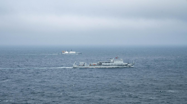 ▲▼中俄「海上聯合-2026」聯合演習，圖為中俄海軍參演艦艇開展海上演練。（圖／翻攝新華社）