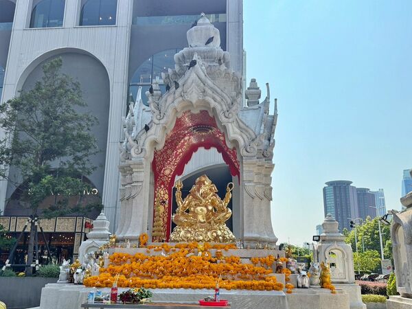 ▲▼Savoey @The Mercury Ville at Chidlom+九大神明祈福。（圖／VIVIYU小世界授權提供）