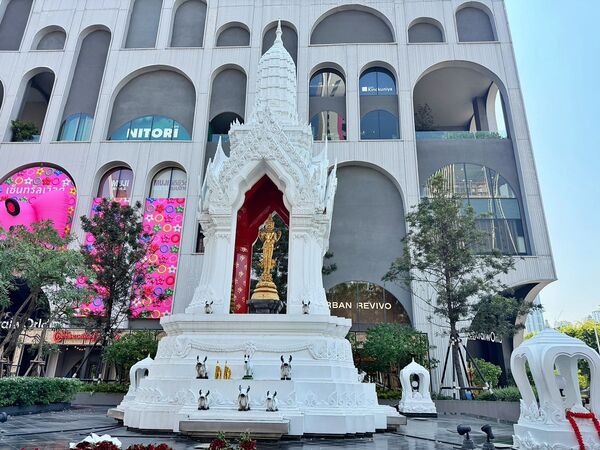 ▲▼Savoey @The Mercury Ville at Chidlom+九大神明祈福。（圖／VIVIYU小世界授權提供）