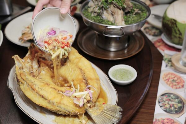 ▲▼Savoey @The Mercury Ville at Chidlom+九大神明祈福。（圖／VIVIYU小世界授權提供）