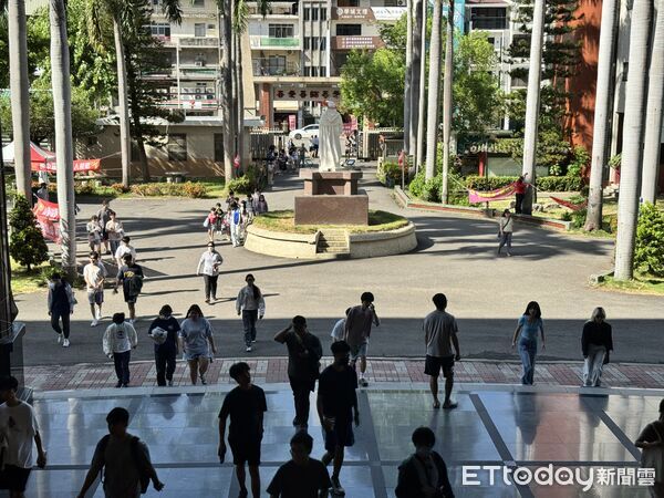 ▲▼分科測驗,高雄。（圖／記者許宥孺翻攝）