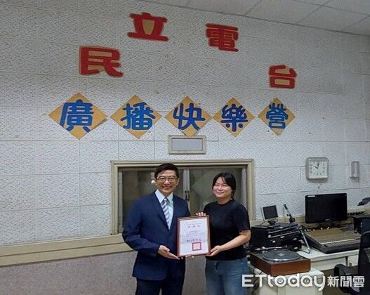 ▲林彥良檢察長接受屏東民立廣播電台專訪。（圖／屏東地檢署提供）
