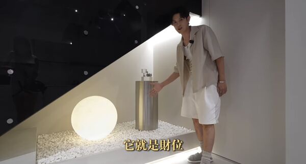 ▲▼敖犬開箱台中透天。（圖／翻攝自YouTube／敖犬與發發）