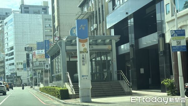 ▲▼   五塊厝站          。（圖／記者張雅雲攝）