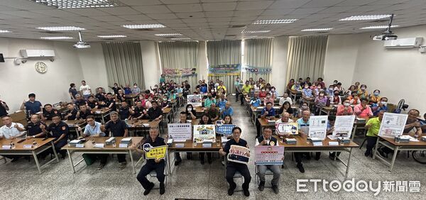 ▲東港警分局14日舉辦社區治安會議。（圖／記者陳崑福翻攝）