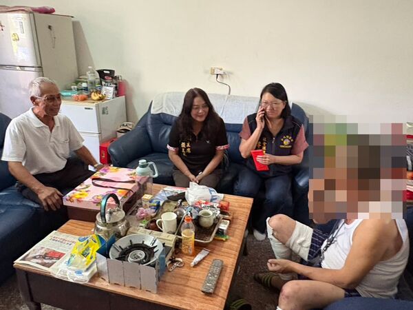 ▲▼馬太鞍「求生英雄」60歲鄧姓主任遭洪水沖9km　卡泥猛動15小時。（圖／新城鄉公所）