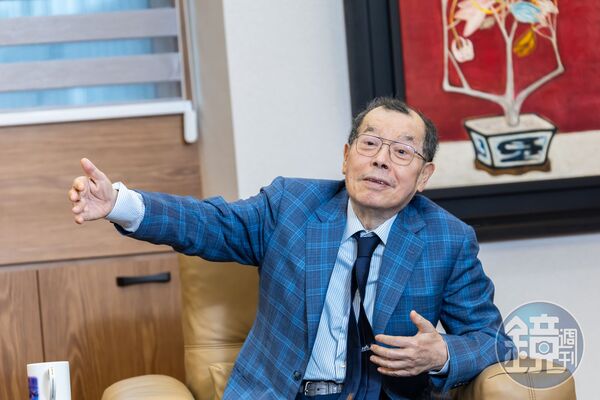 力積電董事長黃崇仁今（14）日主持法說會。