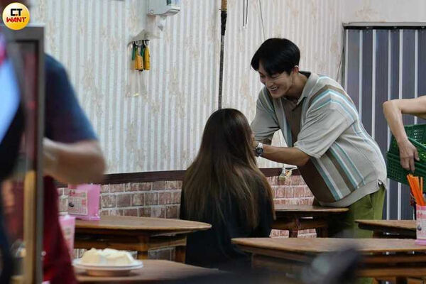 閃兵起訴沒閒著1／邱昊奇中山區約會牛仔妹　餐廳內「掏出教具」氣氛突變