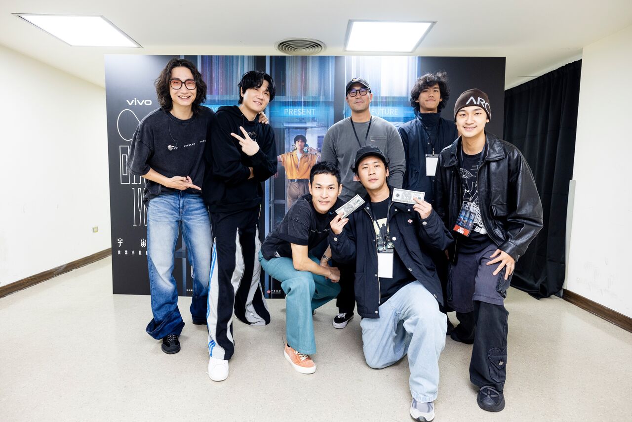 ▲▼   宇宙人當五月天演唱會開場嘉賓 。（圖／相信音樂提供）